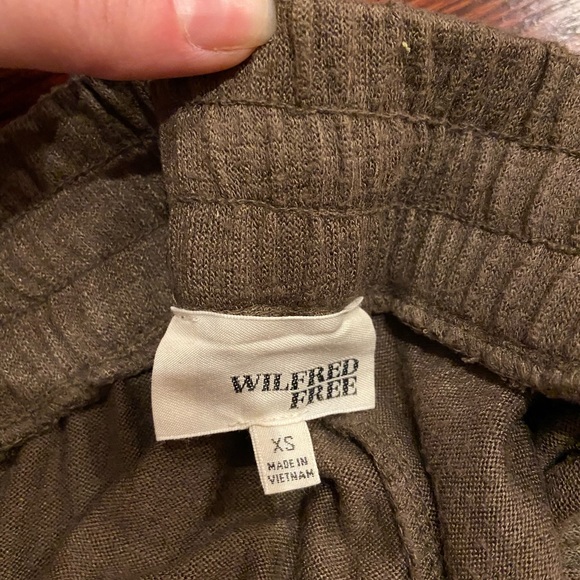 Wilfred free joggers (aritzia) - Picture 3 of 4